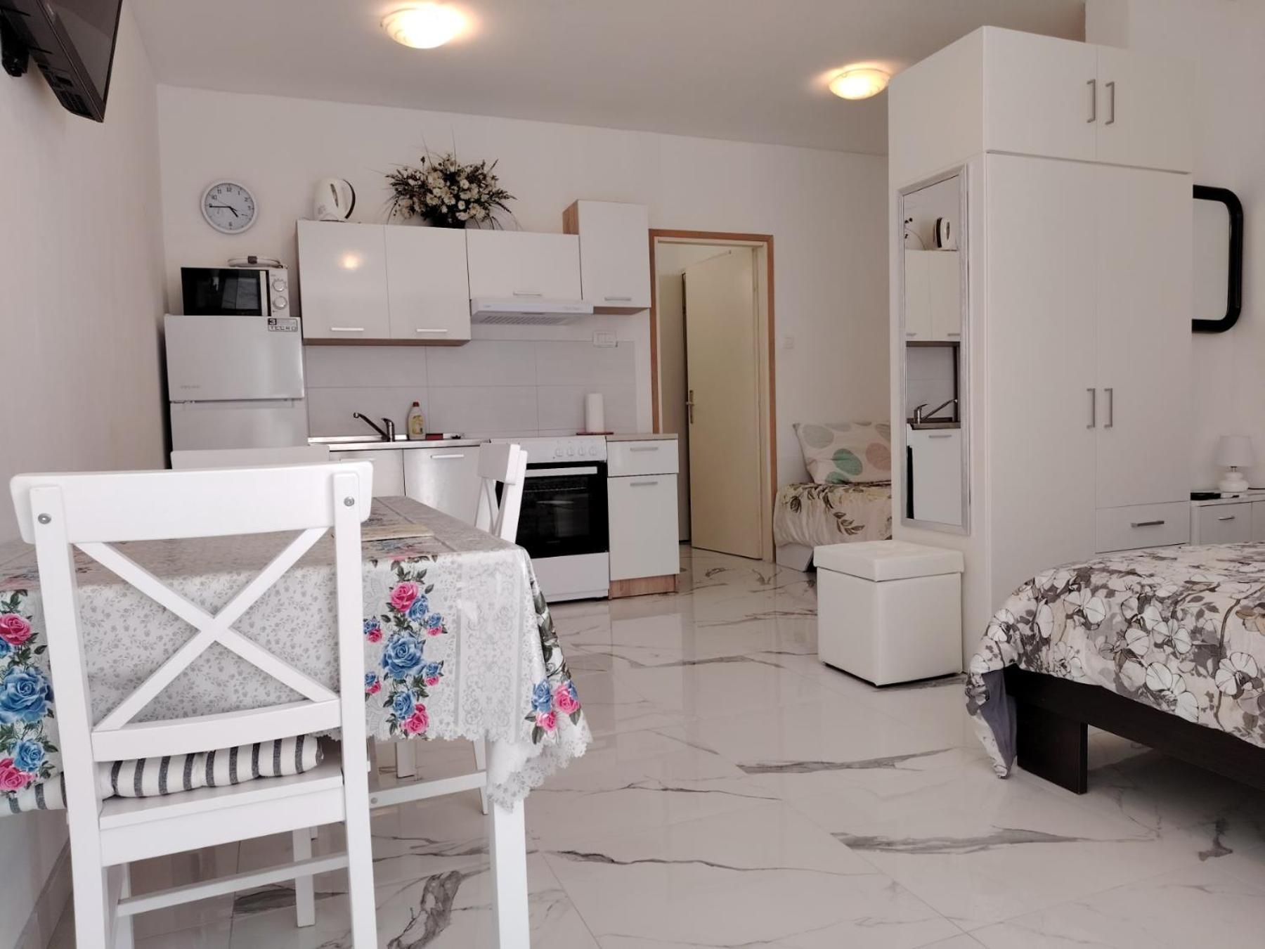 Appartement Studio-apartman Ella *